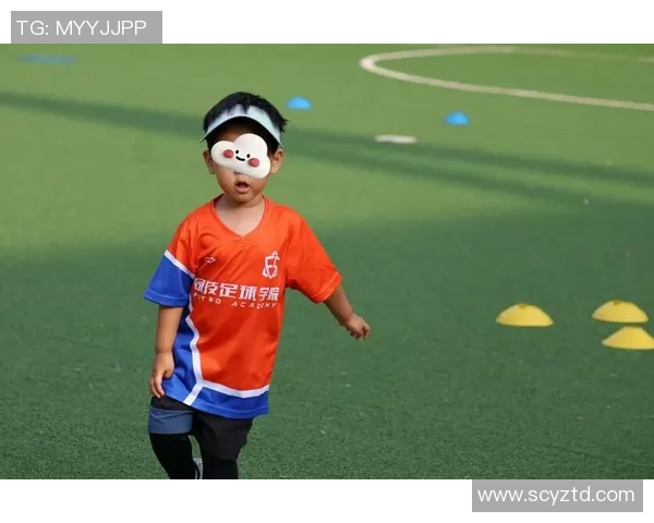 足球明星脱口秀:揭秘绿茵场背后的故事与趣闻,欢笑与感动齐飞扬 足球明星脱口秀:揭秘绿茵场背后的故事与趣闻,欢笑与感动齐飞扬